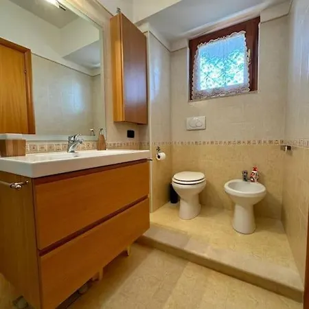 Apartamento Attico Belvedere - Metro C E Posto Auto