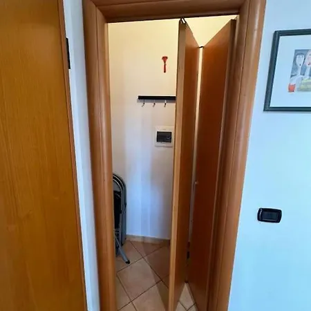Attico Belvedere - Metro C E Posto Auto Apartamento