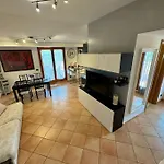 Apartmán Attico Belvedere - Metro C E Posto Auto